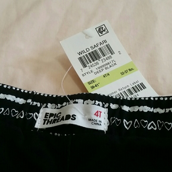 NWT. Girl's black/white scooter  skirt size 4T - Picture 3 of 5
